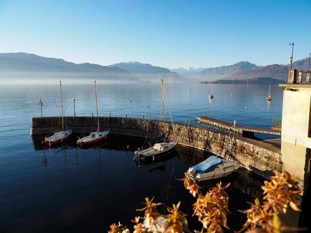 La Dama Del Porto Hotell Laveno-Mombello Exteriör bild