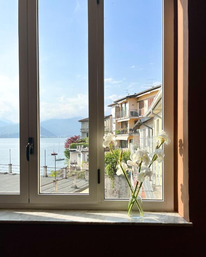 La Dama Del Porto Hotell Laveno-Mombello Exteriör bild