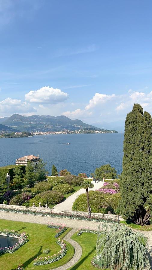 La Dama Del Porto Hotell Laveno-Mombello Exteriör bild